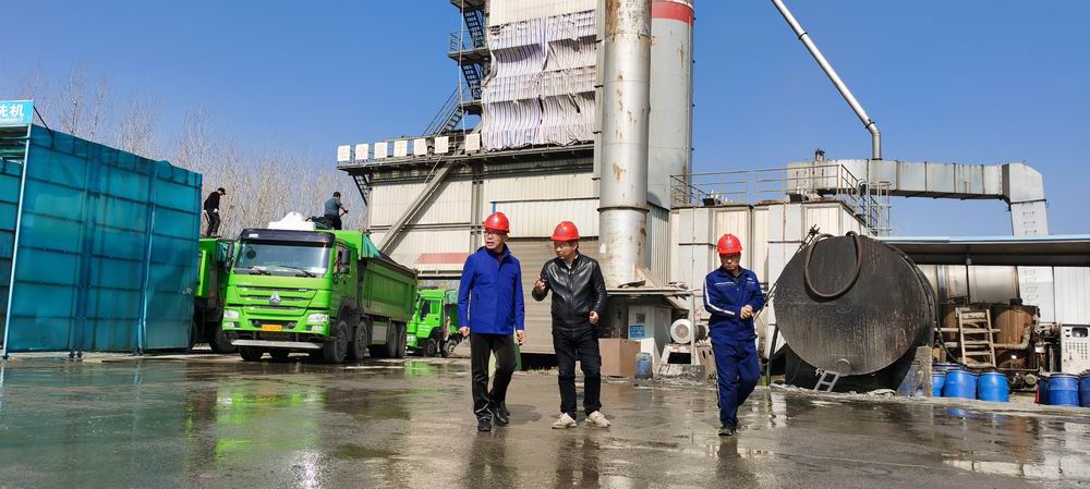 嚴把質(zhì)量關 筑牢企業(yè)發(fā)展根基——集團董事長孔德穩(wěn)一行前往各項目施工現(xiàn)場檢查指導工作