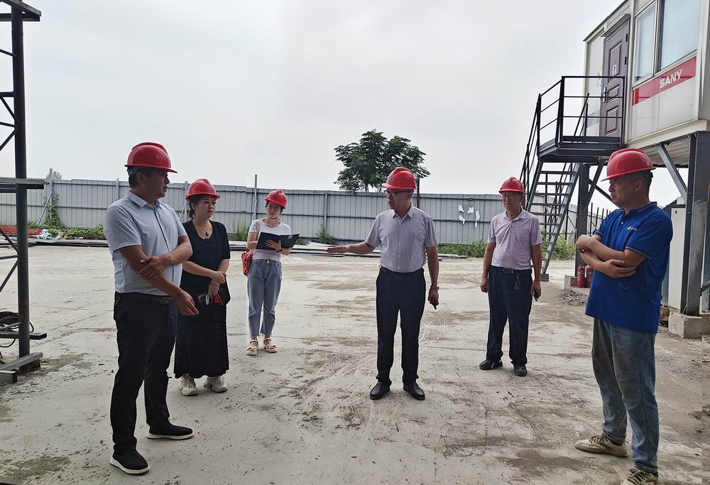 集團(tuán)黨支部書記 董事長孔德穩(wěn)赴城陽城拌合站進(jìn)行專項督導(dǎo)